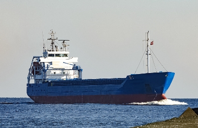 散貨船海運將繼續(xù)扮演著重要角色，為全球經(jīng)濟(jì)注入活力與希望